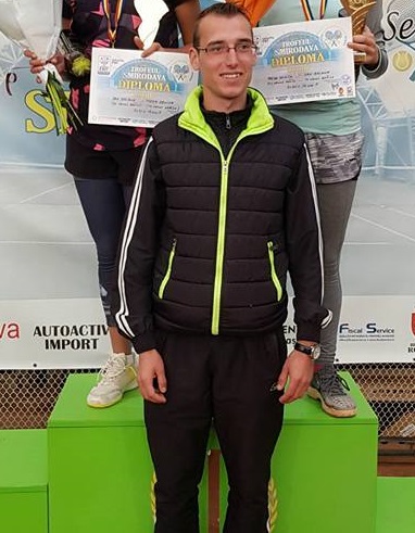 George Donea antrenor tenis de camp Cursuri tenis de camp Braila